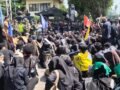 Aksi Kritik MBG Berujung Ricuh, Mahasiswa Salatiga Saling Dorong dengan Polisi