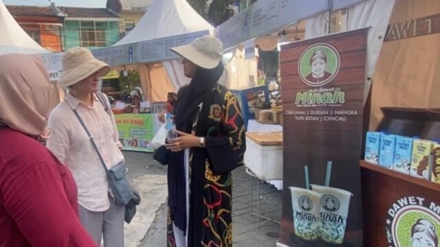Wisatawan asing terpesona Kudus, Menara bersejarah dan kehangatan warga jadi magnet dunia